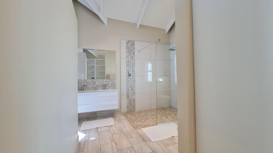 4 Bedroom Property for Sale in Goose Valley Western Cape